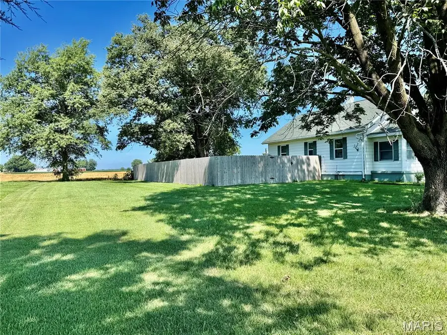 6015 State Route 4, Mascoutah, IL 62258 - #2