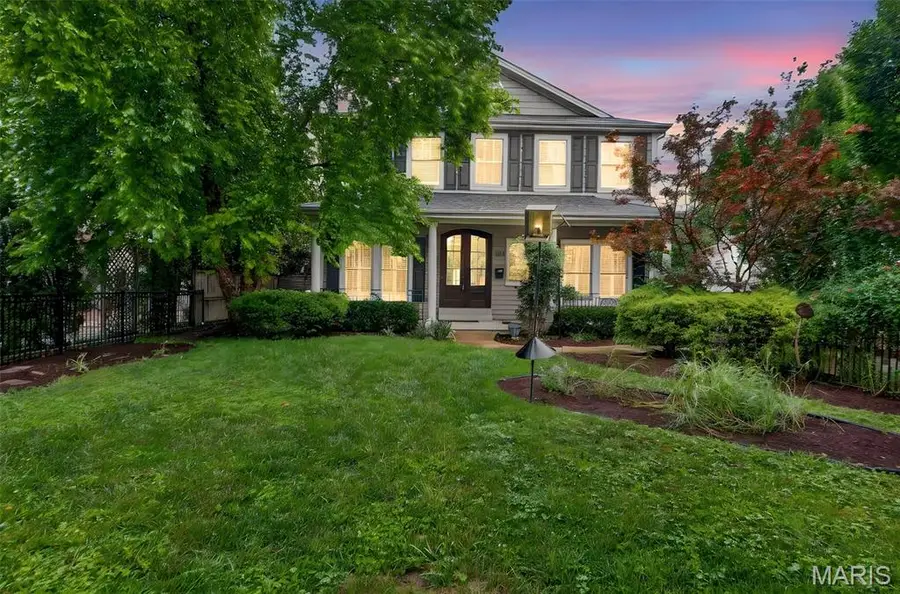 407 E Argonne Drive, Kirkwood, MO 63122 - #2