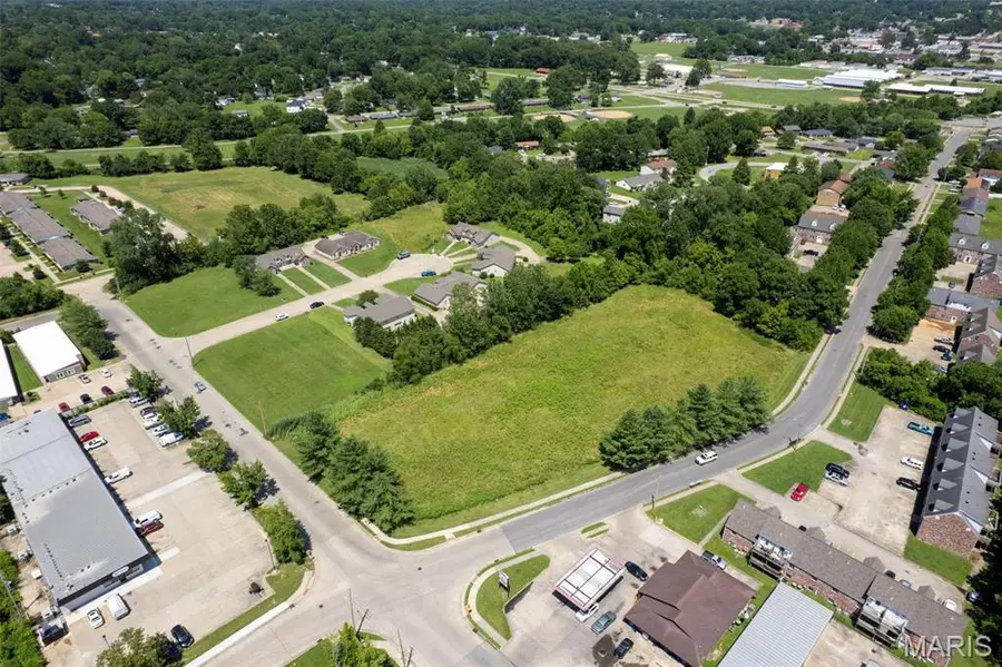 502 N Silver Springs Road, Cape Girardeau, MO 63701 - #3