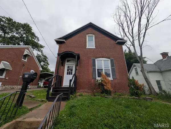 24 S 14th Street, Belleville, IL 62220