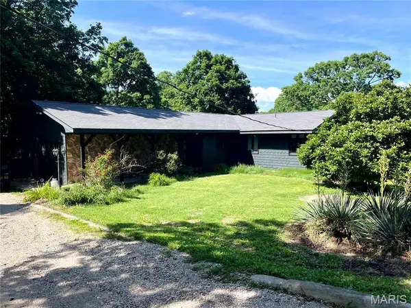 803 Kelly Lane, Winfield, MO 63389