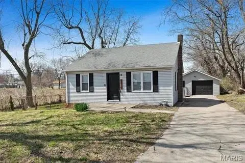 4713 Warnock Avenue, Granite City, IL 62040