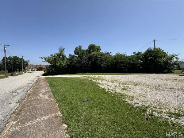 4 S Tower Street, Salem, MO 65560