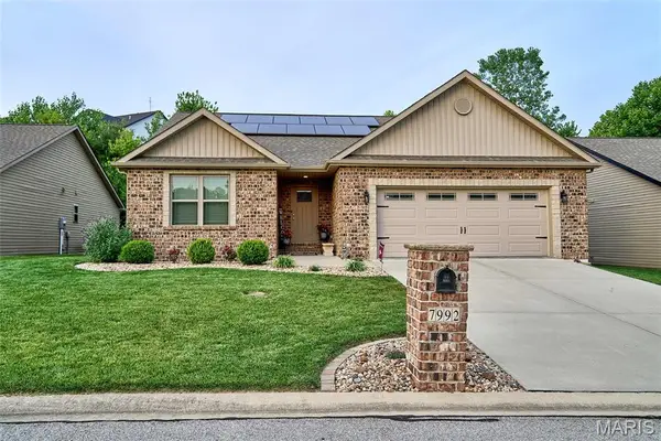 7992 Walker Meadows Drive, Caseyville, IL 62232