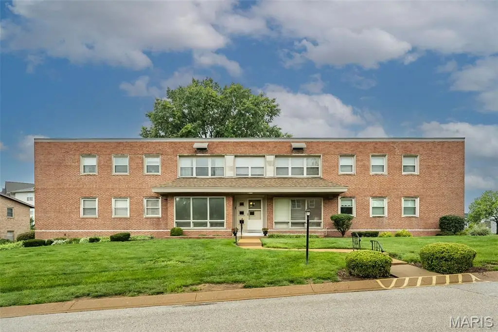 1 Delcrest Court #203, University City, MO 63124 - #1