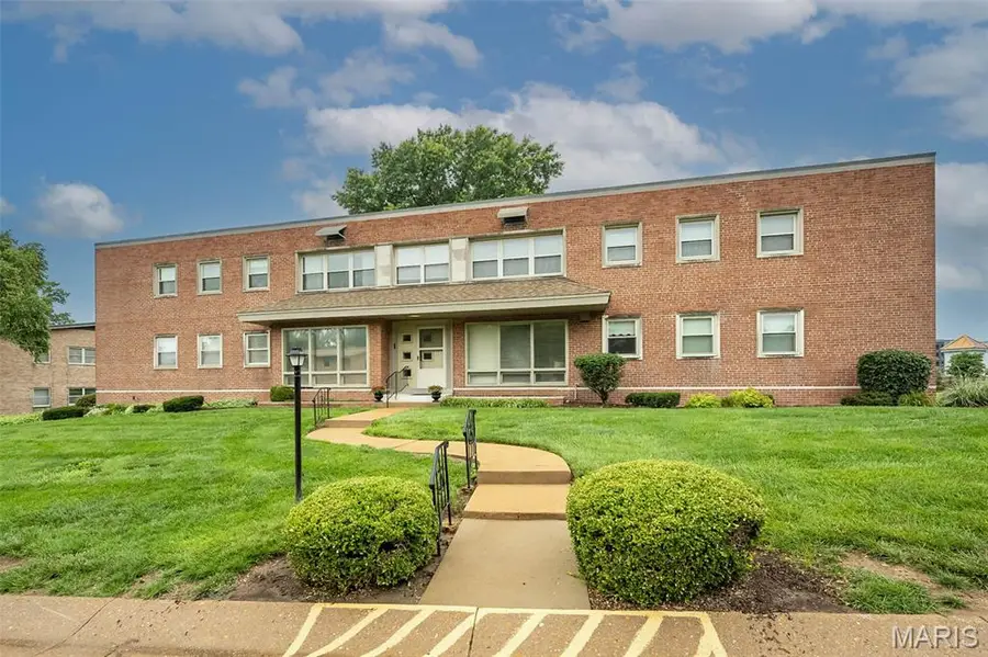 1 Delcrest Court #203, University City, MO 63124 - #2