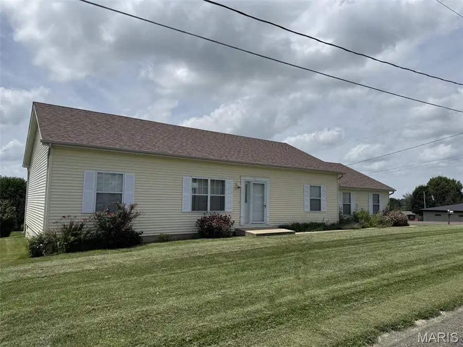 2204 Brian Street, Vandalia, IL 62471 - #2