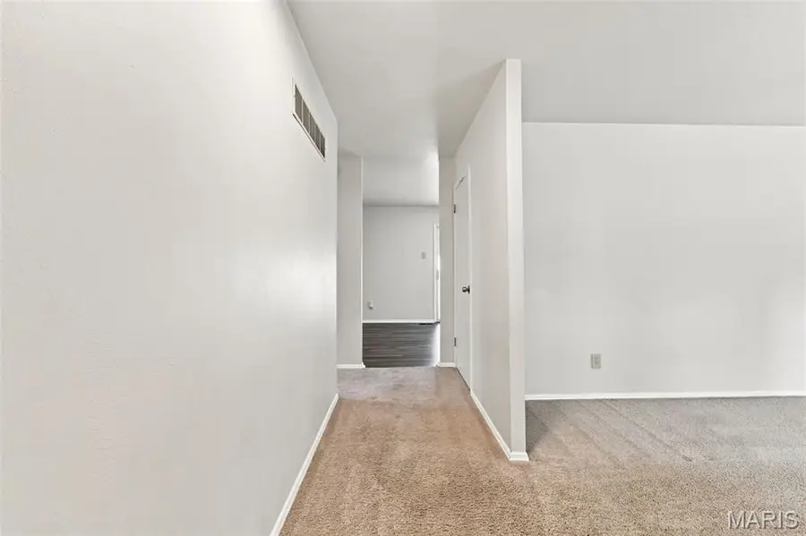 1448 La Cerros Lane, Florissant, MO 63031 - #3