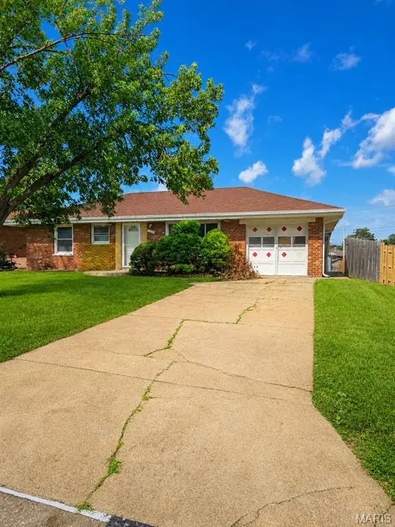 9945 Live Oak Court, Affton, MO 63123 - #2