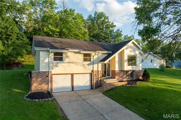 6938 Jamestown Way Drive, Florissant, MO 63033