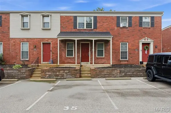 1235 Clarkson Court #1235, Ellisville, MO 63011