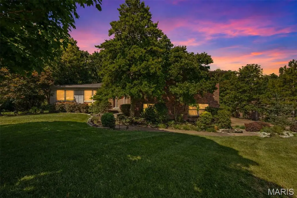 10806 Forest Circle Drive, Saint Louis, MO 63128 - #1