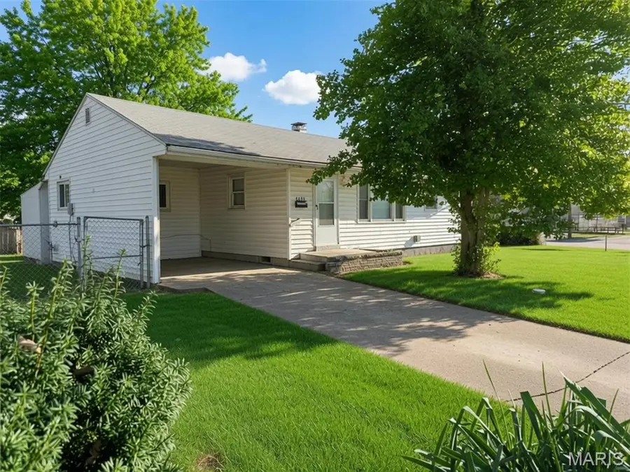 8433 1st Street, Berkeley, MO 63134 - #2