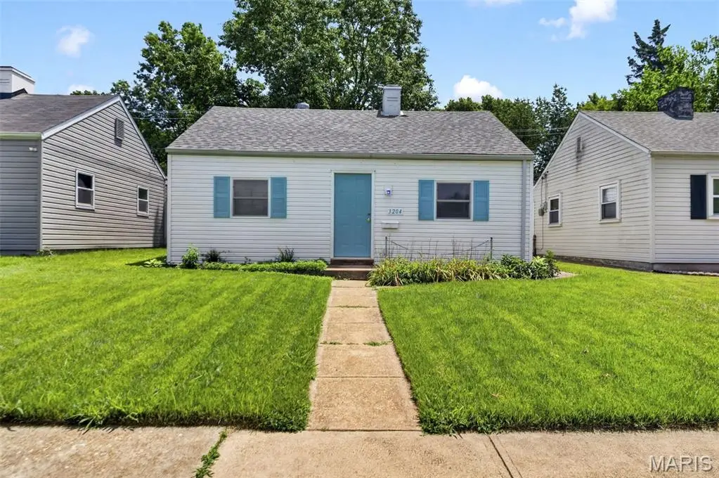 3204 Jasper Park, Saint Louis, MO 63139 - #1