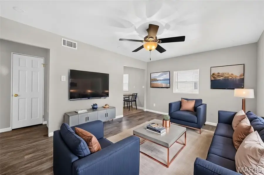 3204 Jasper Park, Saint Louis, MO 63139 - #2