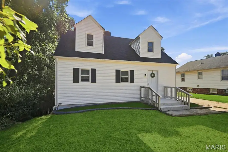 2825 Gerson Avenue, Godfrey, IL 62035 - #2