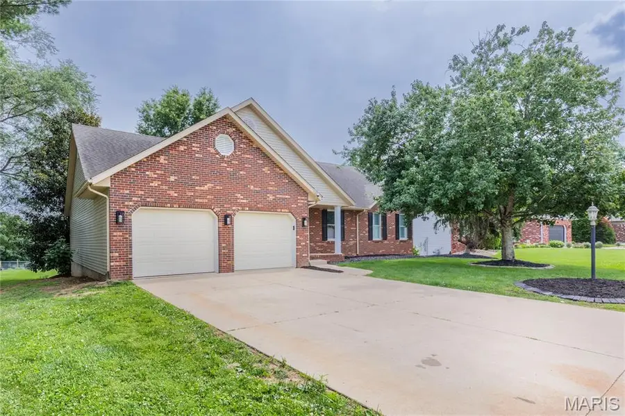 2634 Dennis Drive Drive, Alton, IL 62002 - #2