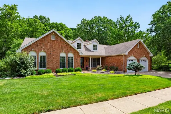 261 Turnberry Place Drive, Wildwood, MO 63011