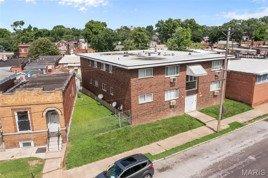 4615 Virginia Avenue, Saint Louis, MO 63111 - #2