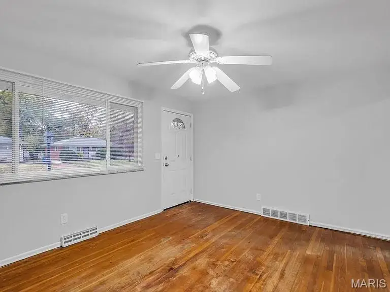 1224 Reale Avenue, Saint Louis, MO 63138 - #3