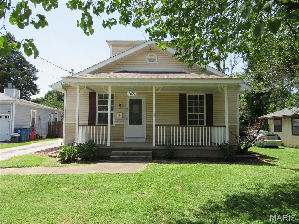 1109 Saint Clair Avenue, Collinsville, IL 62234 - #1