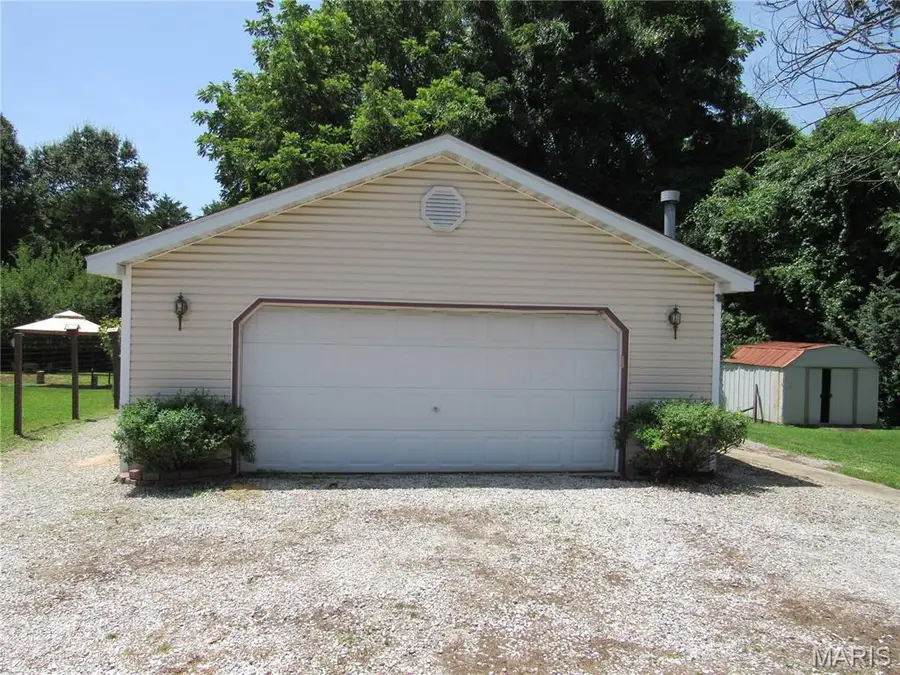 1109 Saint Clair Avenue, Collinsville, IL 62234 - #2