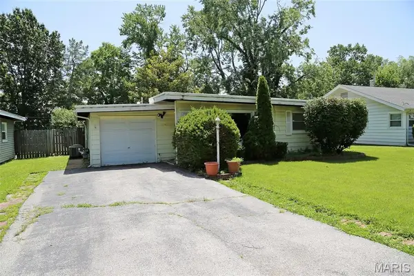 3908 Engler Avenue, St Louis, MO 63114