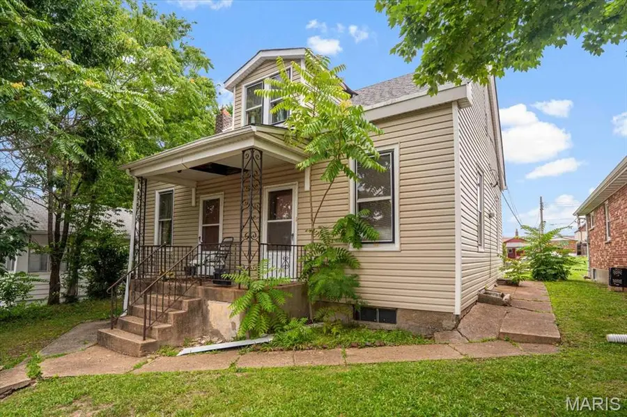 2622 Pearl Avenue, Saint Louis, MO 63139 - #2