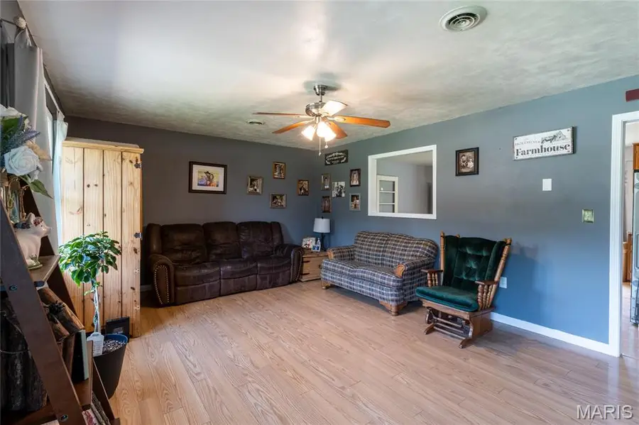 880 Main Street, Saint Elizabeth, MO 65075 - #2