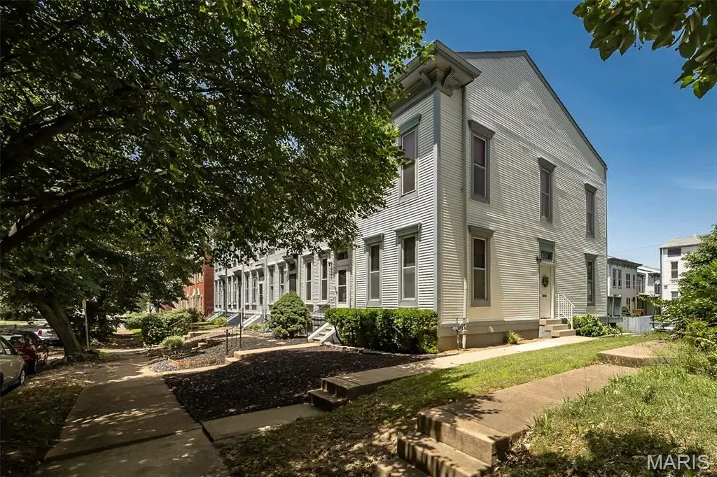 2635 Saint Vincent Avenue, Saint Louis, MO 63104 - #1