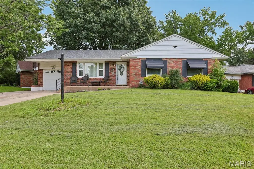 1131 Dunford Drive, Saint Louis, MO 63137 - #1