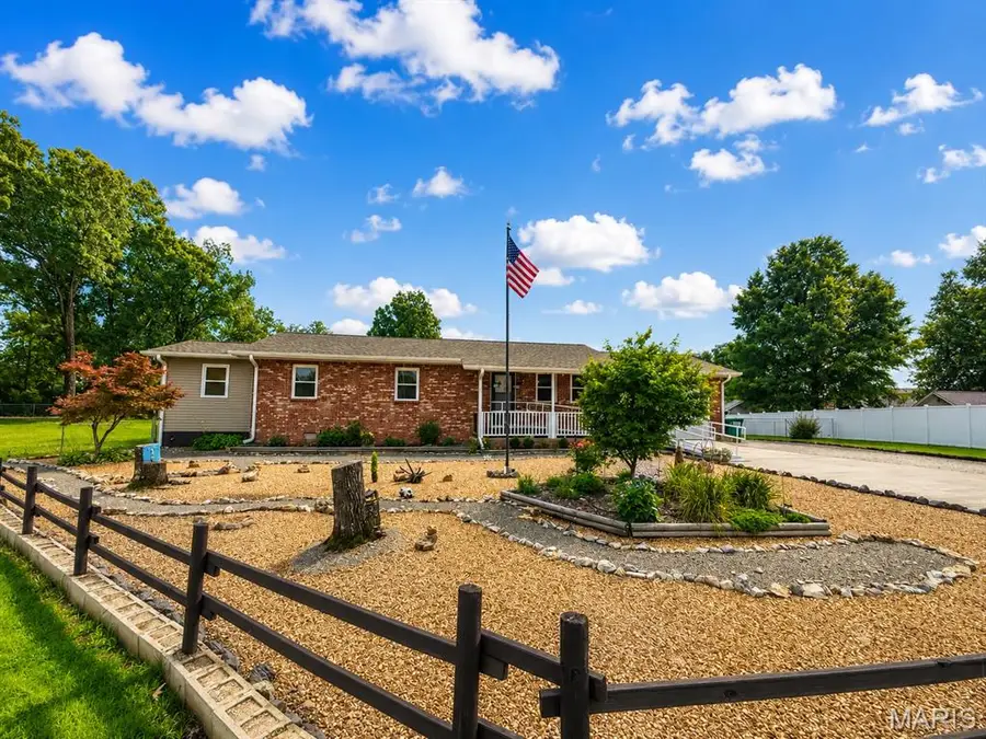 2402 E Victoria Road, Poplar Bluff, MO 63901 - #2