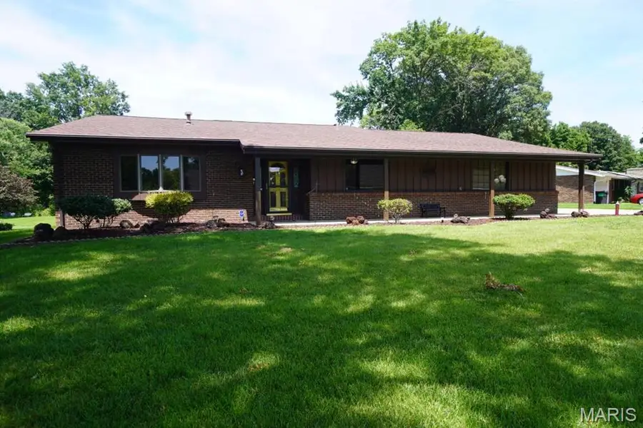 139 Lakeland Hills Drive, Fairview Heights, IL 62208 - #2