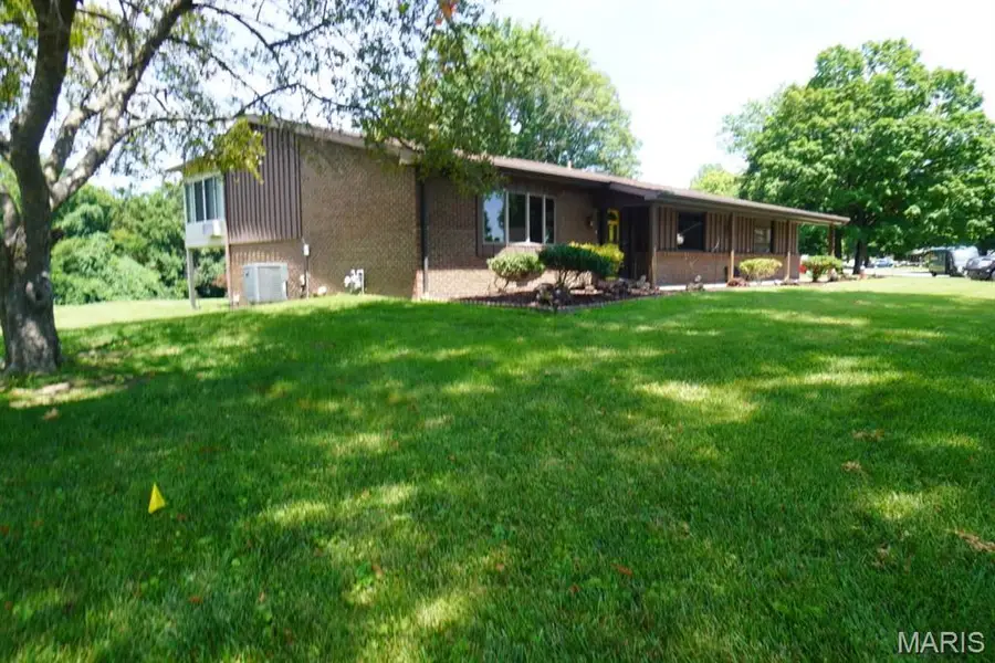 139 Lakeland Hills Drive, Fairview Heights, IL 62208 - #3