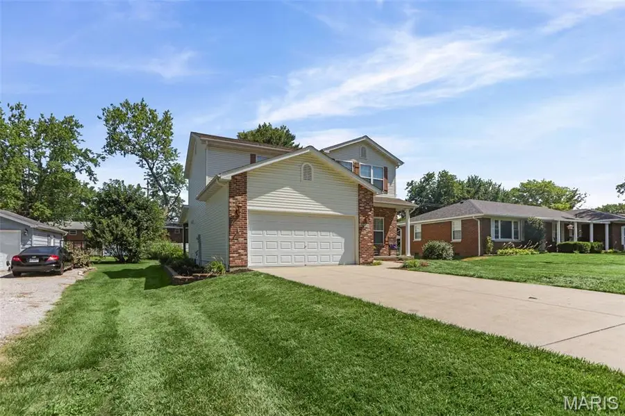 410 E Jefferson Street, O Fallon, IL 62269 - #3