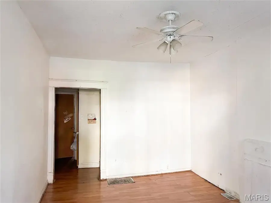 5231 Lotus Avenue, Saint Louis, MO 63113 - #2