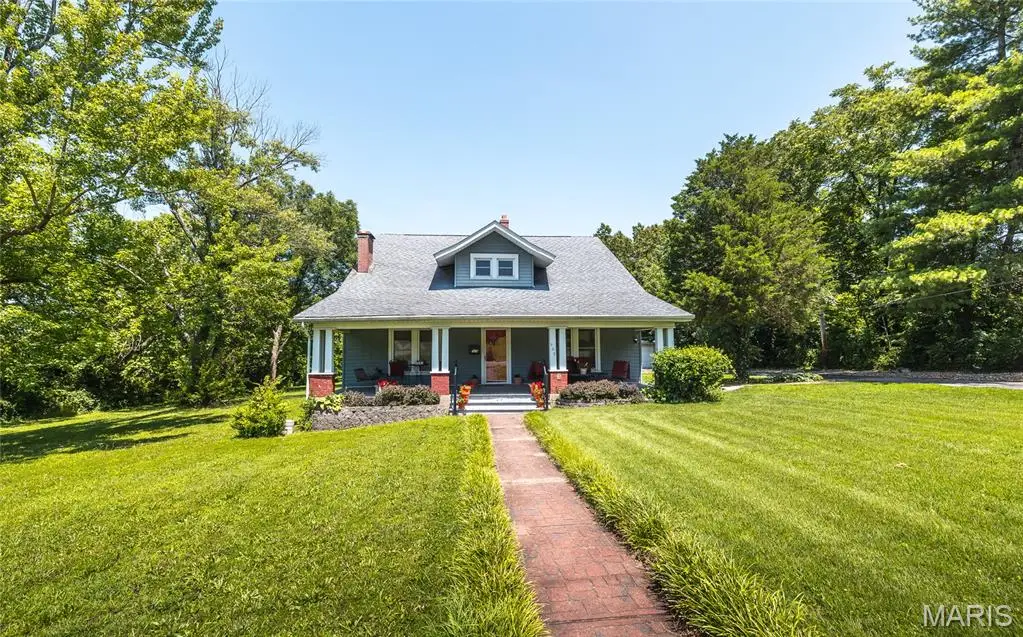 909 W Spencer Street, Cuba, MO 65453 - #1