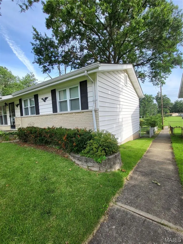 130 Sackett Drive, Florissant, MO 63033 - #2