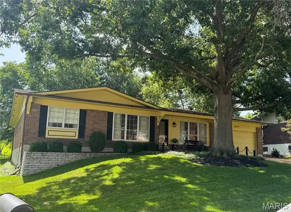 9218 Laramie Drive, St Louis, MO 63126