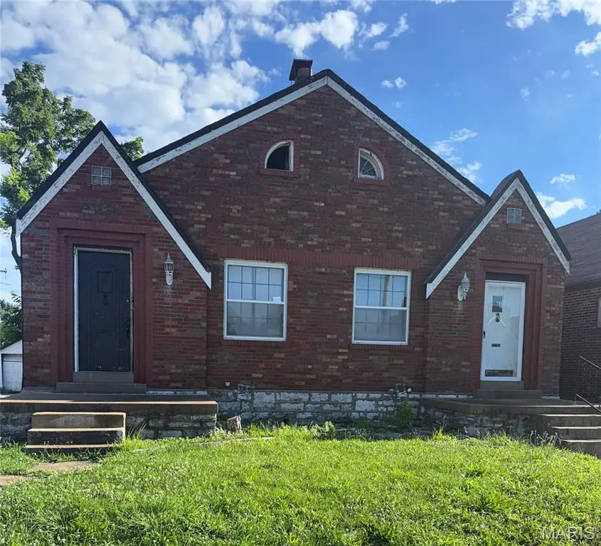 1512 Mclaran Avenue, Saint Louis, MO 63147 - #1