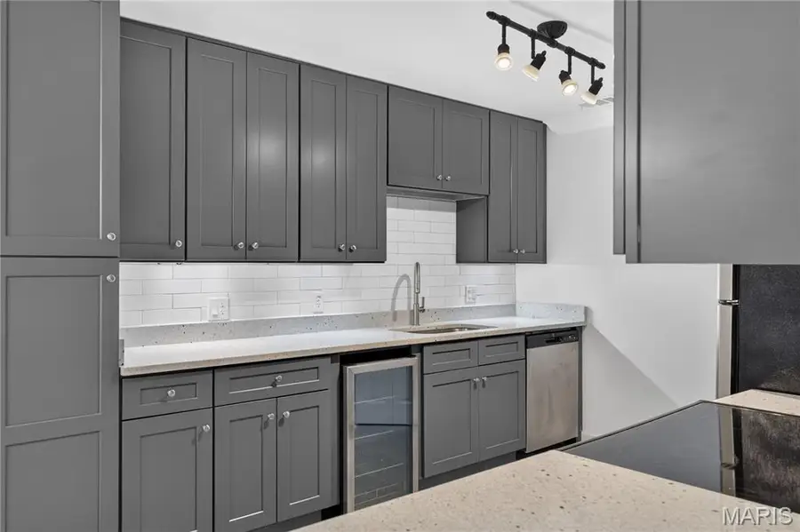 5630 Pershing Avenue #54, Saint Louis, MO 63112 - #3
