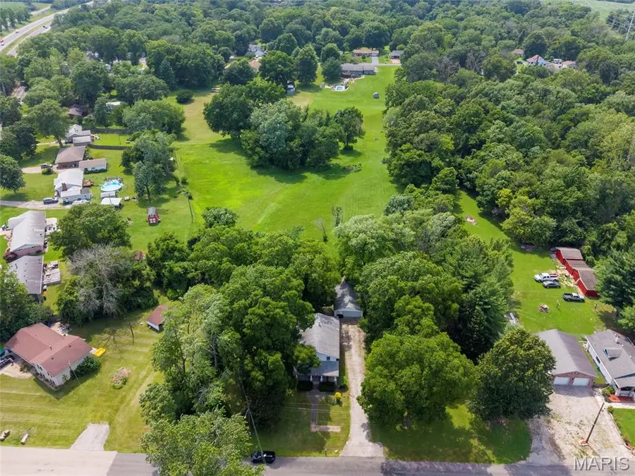 113 N Wilson Heights Road, Collinsville, IL 62234 - #2
