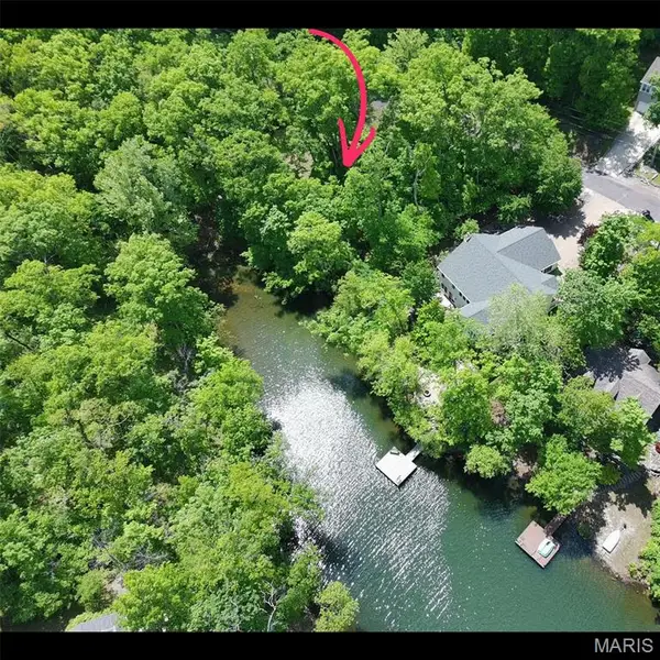 1496 S Lake Sherwood Drive, Marthasville, MO 63357