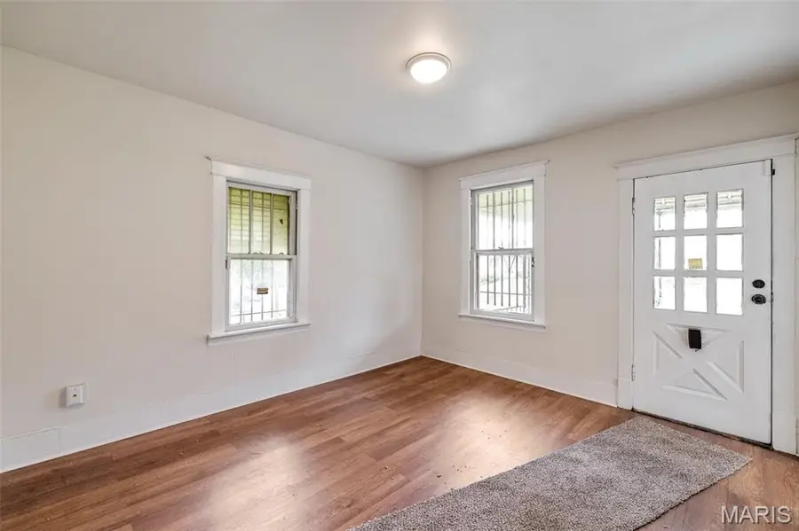 6546 Joseph Avenue, Saint Louis, MO 63133 - #3