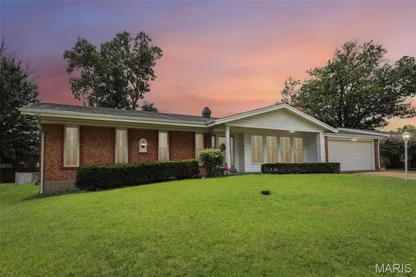 2850 Firelight Drive, St Louis, MO 63129