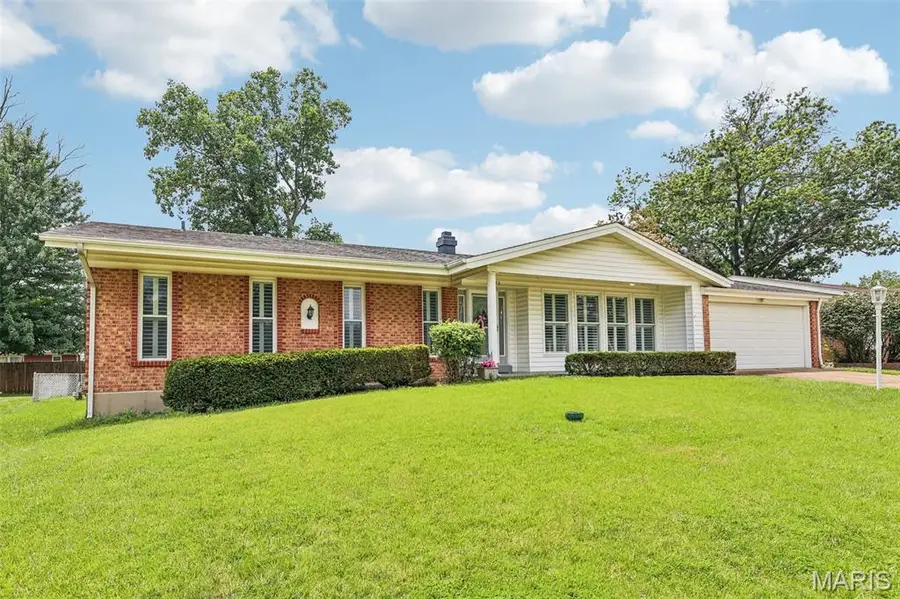 2850 Firelight Drive, Saint Louis, MO 63129 - #3