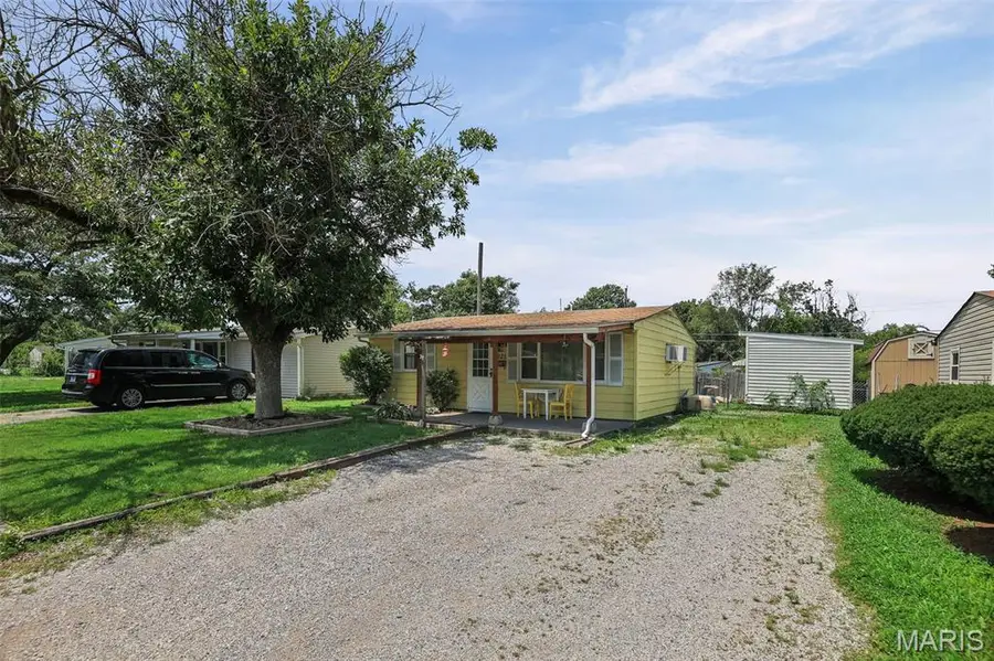 221 Saint John Drive, Cahokia, IL 62206 - #2