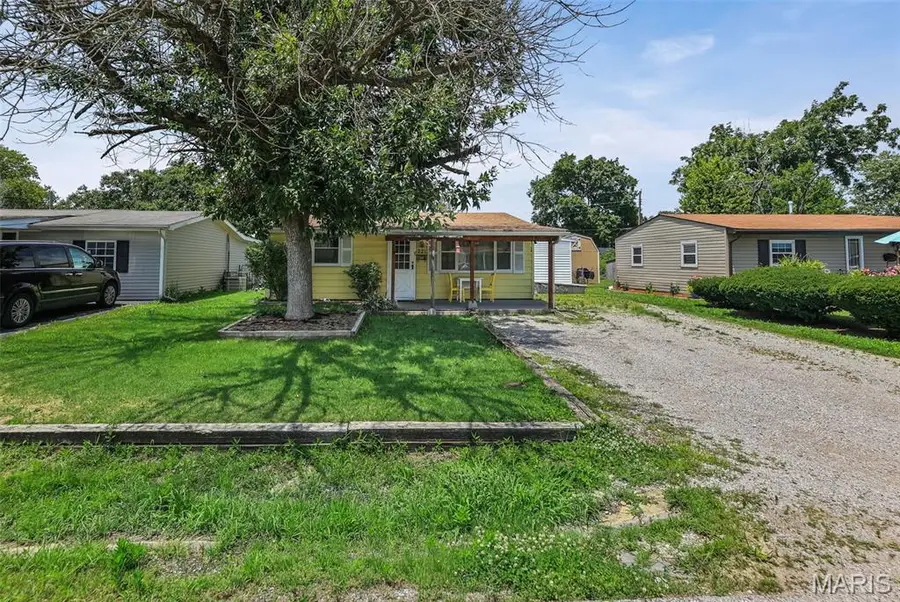 221 Saint John Drive, Cahokia, IL 62206 - #3