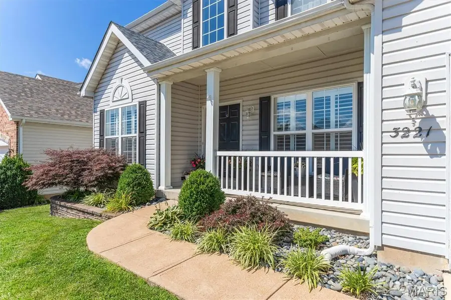 3221 Kingsridge Manor Drive, Oakville, MO 63129 - #2