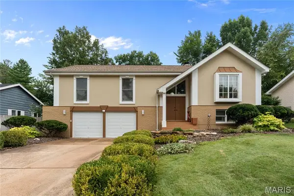 1706 Carman Valley Drive, Ballwin, MO 63021